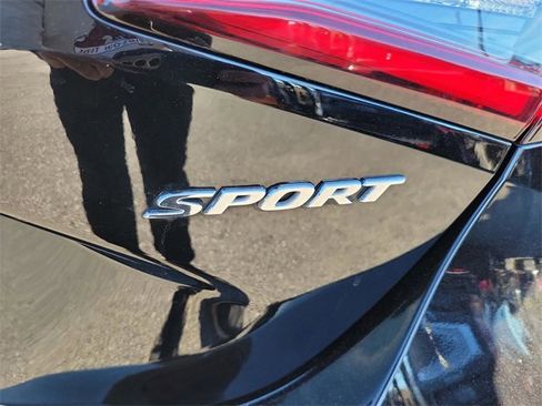 Used 2024 Honda Civic Sport image 12