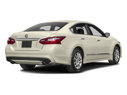 Used 2016 Nissan Altima 2.5 S w/ Power Driver Seat Package FWD image 5
