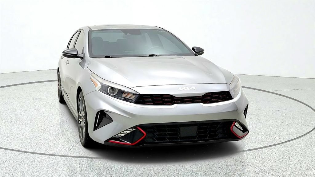 Used 2024 Kia Forte GT-Line w/ GT-Line Premium Package FWD image 2
