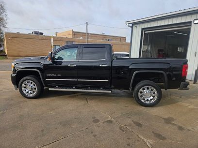 Used 2019 GMC Sierra 2500 Denali w/ Duramax Plus Package