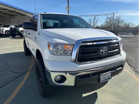 Used 2010 Toyota Tundra w/ TRD Off-Road Package image 4