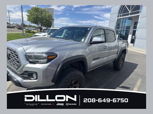 Used 2022 Toyota Tacoma TRD Off-Road AWD/4WD image 1