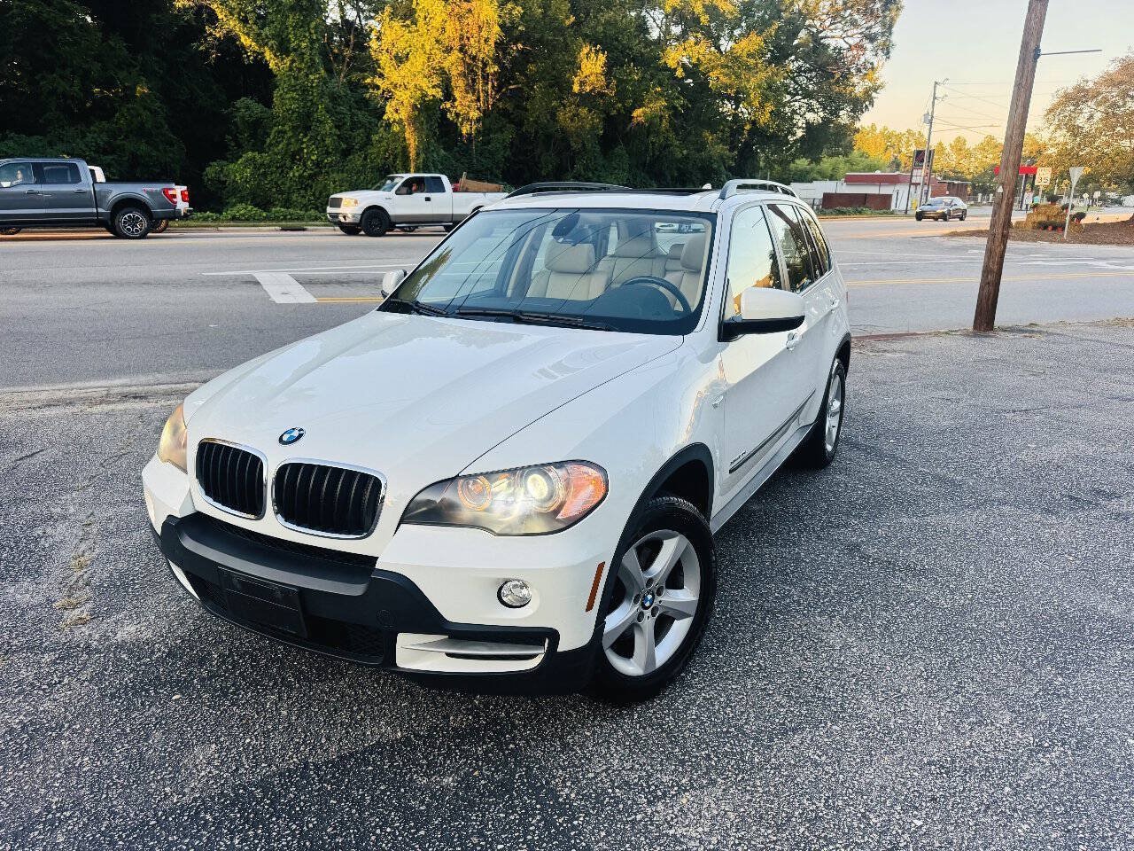 Used 2010 BMW X5 xDrive30i AWD/4WD image 3