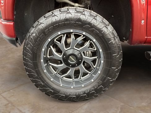 Used 2022 Chevrolet Silverado 1500 RST w/ Safety Package AWD/4WD image 32