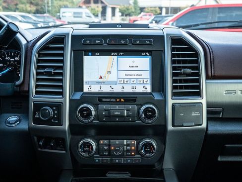 Used 2019 Ford F350 Platinum w/ Platinum Ultimate Package image 14