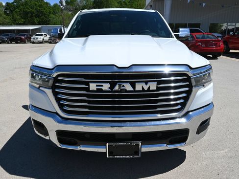 Used 2025 RAM 1500 Laramie AWD/4WD image 5