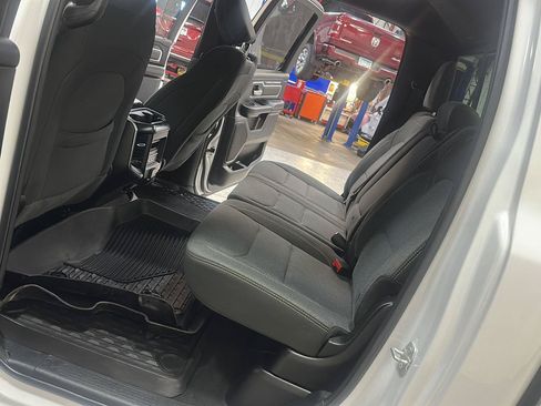 Used 2021 RAM 1500 Big Horn AWD/4WD image 30