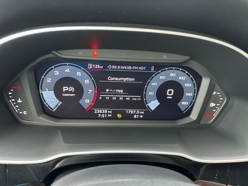 Used 2022 Audi Q3 2.0T Premium w/ Convenience Package AWD/4WD image 16