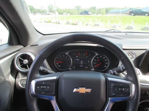 Used 2019 Chevrolet Blazer LT FWD image 27