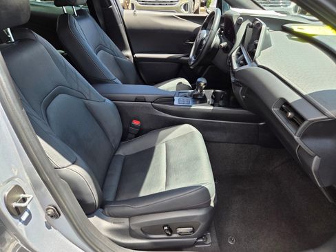 Used 2024 Lexus UX 250h F Sport FWD image 20