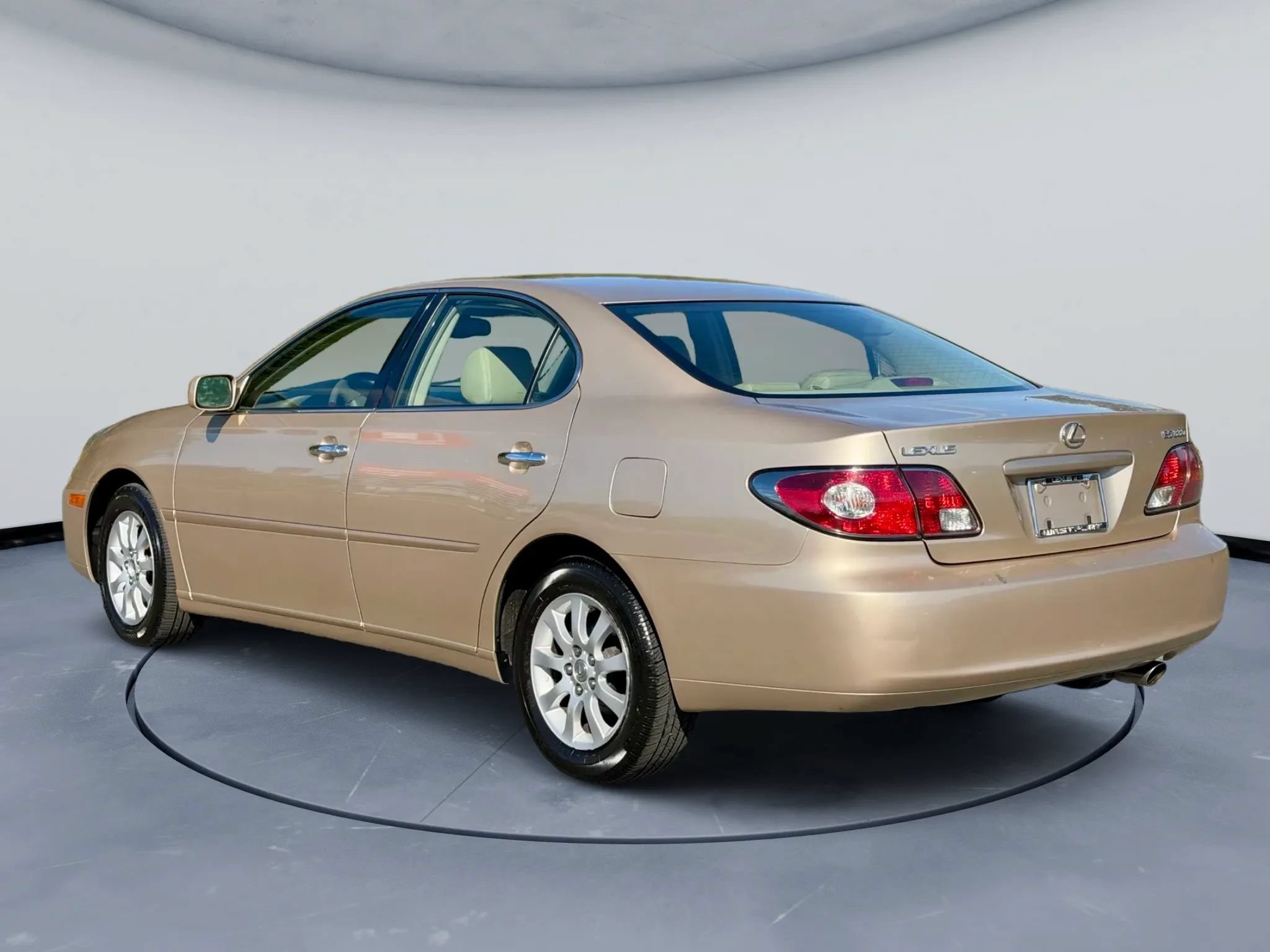 Used 2004 Lexus ES 330 FWD image 3
