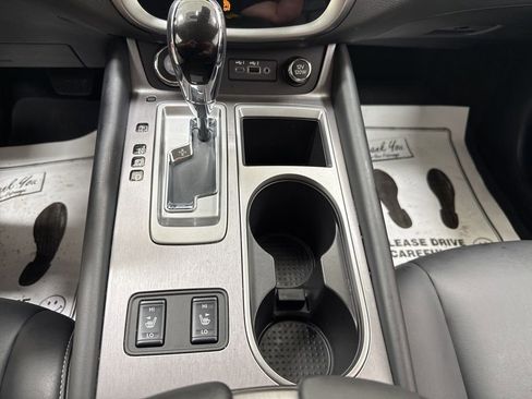 Used 2024 Nissan Murano SV image 32