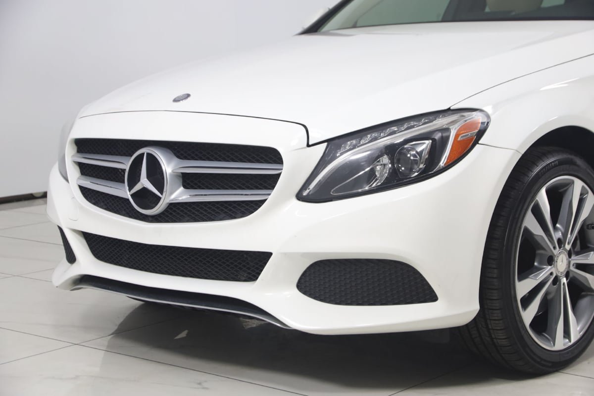 Used 2015 Mercedes-Benz C 300 4MATIC Sedan image 43