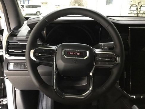 New 2026 GMC Acadia Elevation image 30