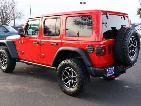 Used 2025 Jeep Wrangler Unlimited Rubicon image 16