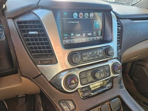 Used 2019 Chevrolet Suburban LT image 12