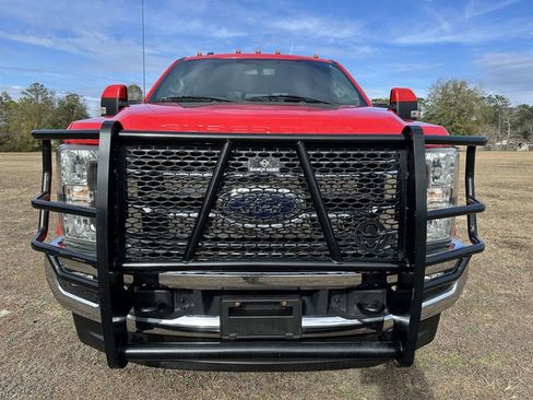 Used 2017 Ford F350 Lariat w/ Lariat Value Package image 2