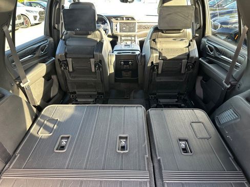 Used 2024 GMC Yukon Denali w/ Denali Reserve Package AWD/4WD image 7