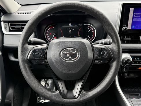 Used 2025 Toyota RAV4 XLE AWD/4WD image 30