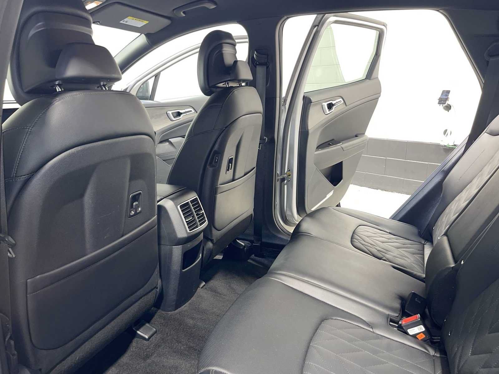 Used 2025 Kia Sportage X-Line AWD/4WD image 12