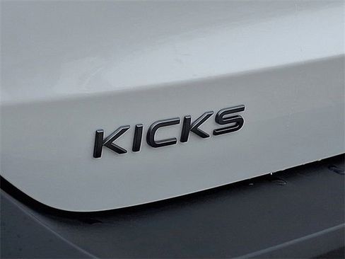 New 2026 Nissan Kicks SR w/ Cold Weather Package AWD/4WD image 48