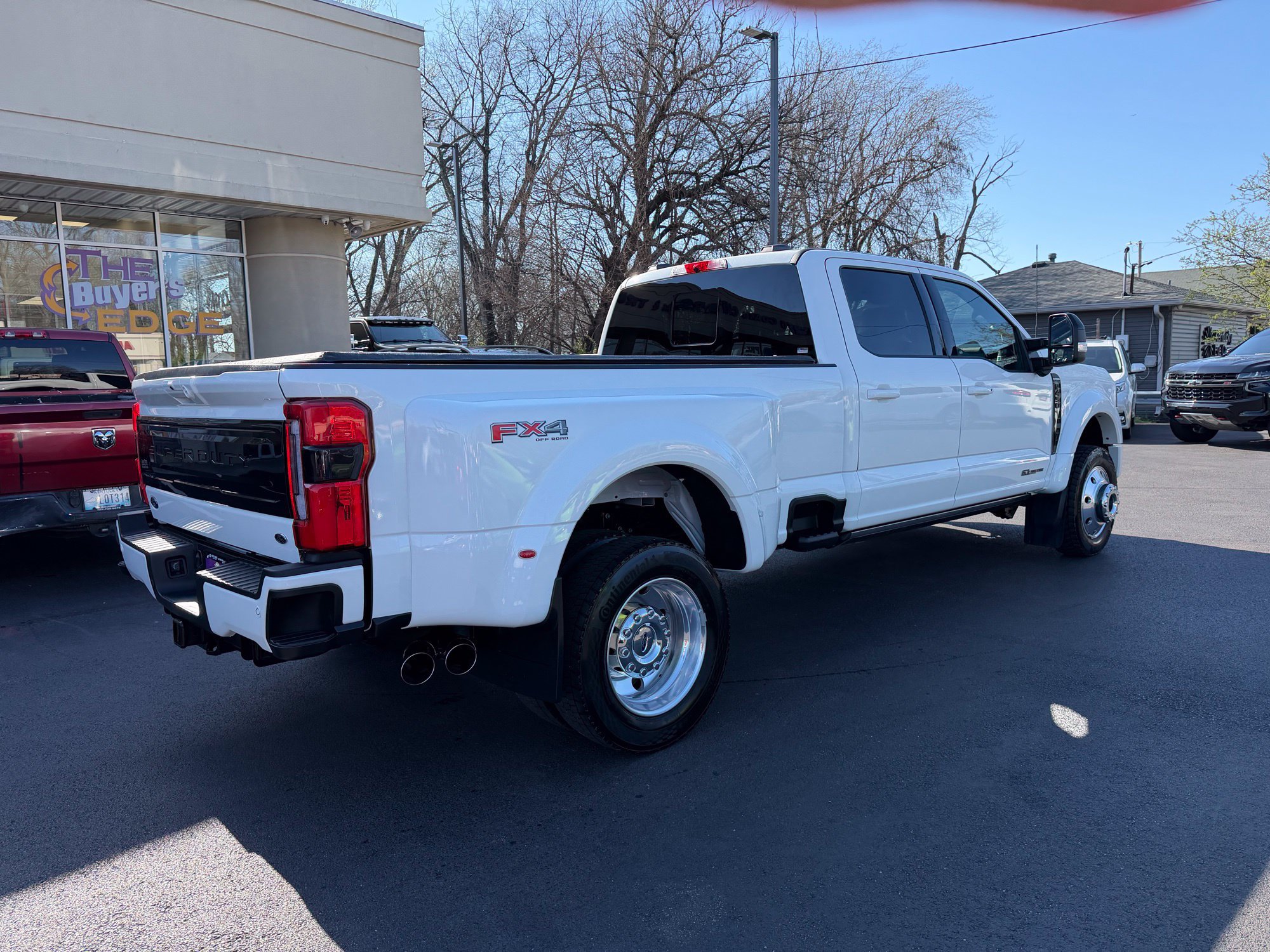 Used 2025 Ford F450 Platinum w/ FX4 Off-Road Package AWD/4WD image 6