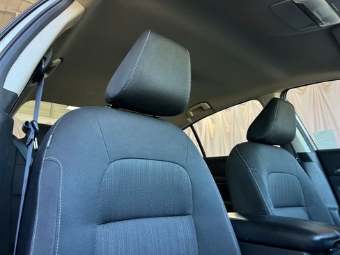 Used 2023 Nissan Altima 2.5 SV FWD image 17