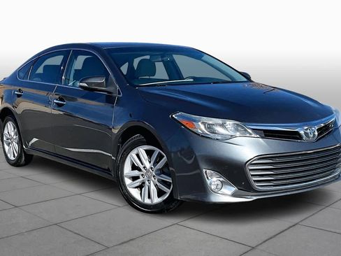 Used 2015 Toyota Avalon XLE Premium image 2