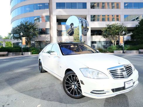 Used 2012 Mercedes-Benz S 550 4MATIC image 2