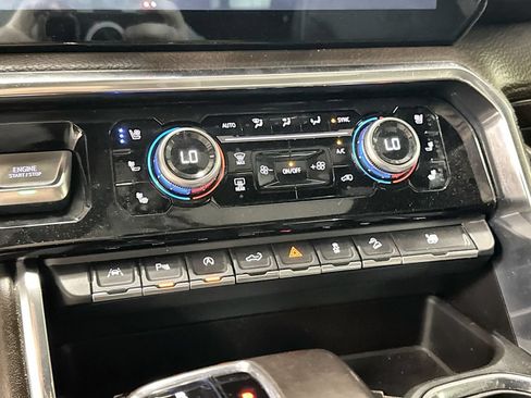 Used 2022 GMC Sierra 1500 Denali AWD/4WD image 21