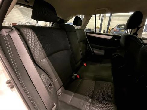 Used 2017 Subaru Outback 2.5i Premium AWD/4WD image 27