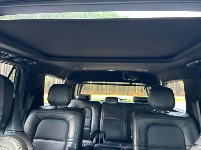 Certified 2023 Lincoln Navigator Reserve AWD/4WD image 35