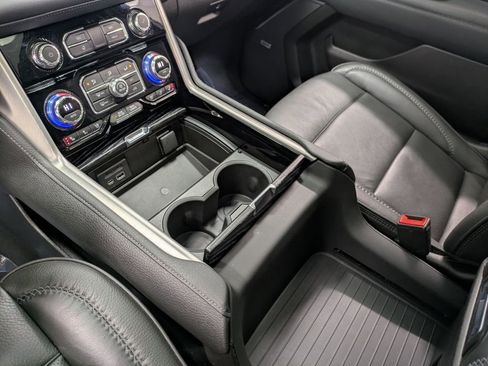 Used 2021 GMC Yukon Denali w/ Denali Ultimate Package image 13