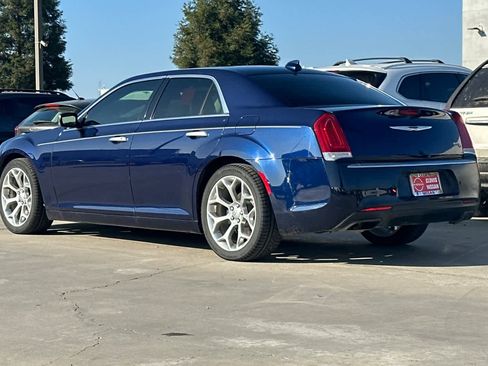 Used 2016 Chrysler 300 C Platinum w/ Safetytec Plus Group image 7