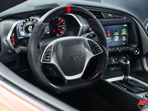 Used 2019 Chevrolet Corvette Stingray Coupe w/ Carbon Flash Badge Package RWD image 9