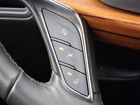 Certified 2022 Cadillac XT5 Premium Luxury image 29