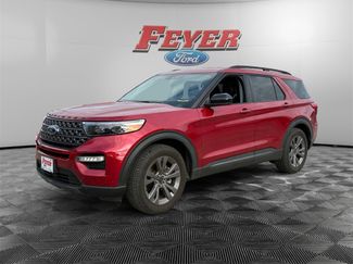 Certified 2022 Ford Explorer XLT w/ Equipment Group 202A image 1