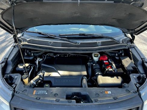 Used 2017 Ford Explorer Platinum image 49