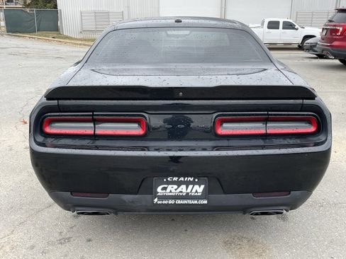 Used 2022 Dodge Challenger R/T image 6