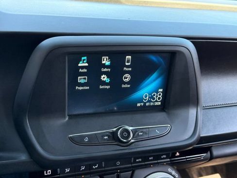 Used 2018 Chevrolet Camaro LT RWD image 5