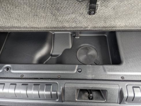 Used 2023 Land Rover Discovery S R-Dynamic image 41