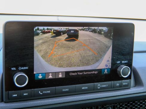 Used 2025 Honda CR-V EX image 4