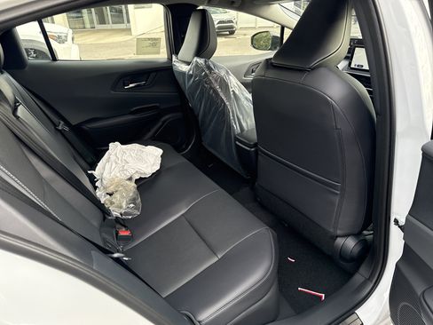 New 2026 Toyota Prius XLE image 9