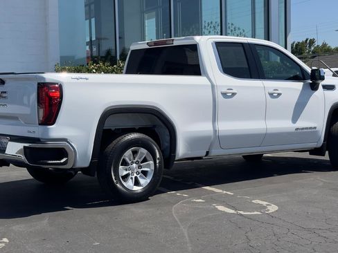 Used 2023 GMC Sierra 1500 SLE AWD/4WD image 4