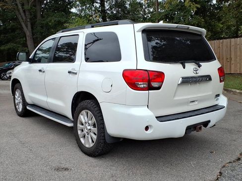 Used 2011 Toyota Sequoia Platinum image 7