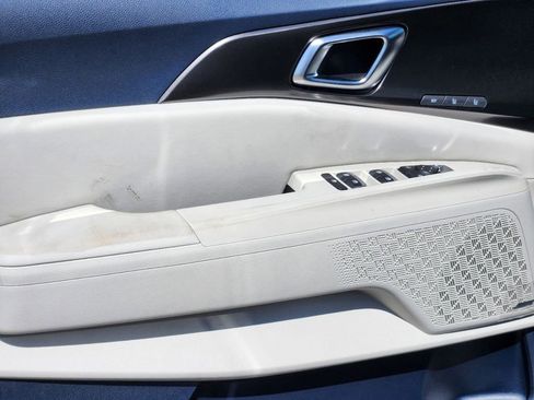 New 2025 Kia Carnival SX Prestige image 7