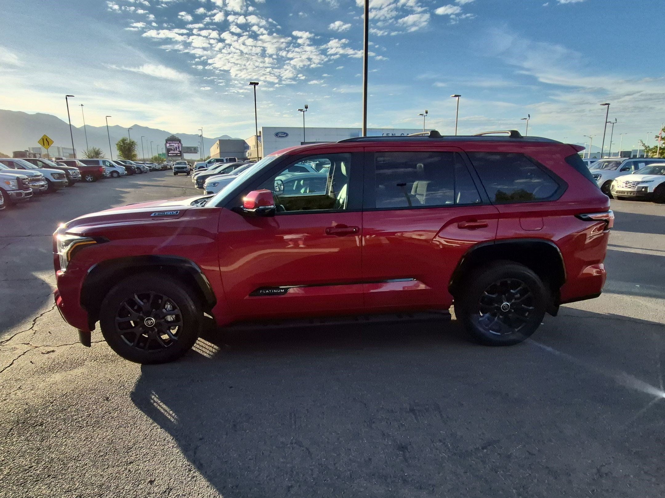 Used 2024 Toyota Sequoia Platinum AWD/4WD image 10