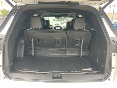 Used 2023 Chevrolet Traverse Premier AWD/4WD image 42