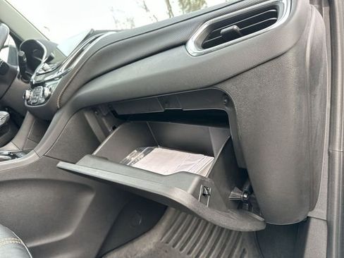 Used 2022 Chevrolet Equinox Premier image 33