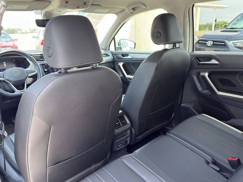 Used 2023 Volkswagen Tiguan SE FWD image 25